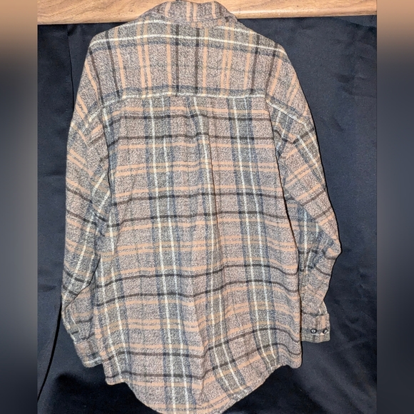 Reload Flannel - Picture 2 of 3